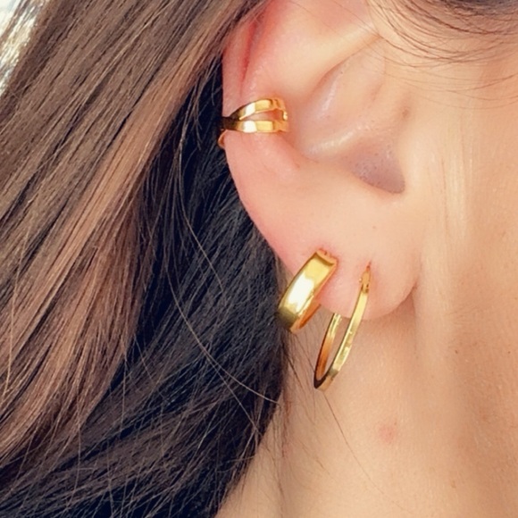 14k Gold Vermeil Semi-Wide Small Hoop Earrings 14mm - Picture 7 of 16